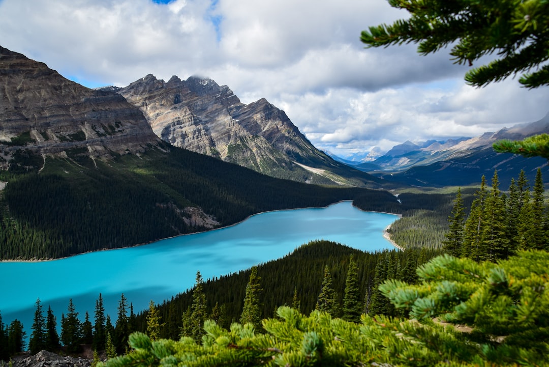 Luxury vs. Affordable: Finding Your Outdoor Travel Style Luxury vs. Affordable: Finding Your Outdoor Travel Style